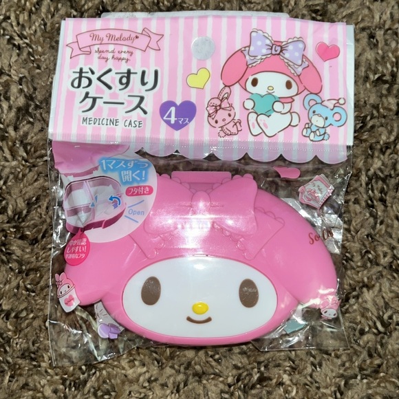 Hello kitty bundle - Picture 3 of 3